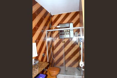 Casa à venda com 360m², 4 quartos e 3 vagasBanheiro Corredor