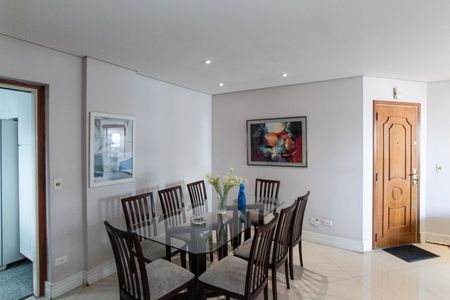 Apartamento para alugar com 117m², 2 quartos e 1 vaga Apartamento para alugar com 117m², 2 quartos e 1 vagaSala de Jantar