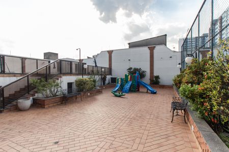 Apartamento para alugar com 117m², 2 quartos e 1 vaga Apartamento para alugar com 117m², 2 quartos e 1 vagaÁrea comum - Playground