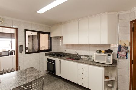 Apartamento para alugar com 117m², 2 quartos e 1 vaga Apartamento para alugar com 117m², 2 quartos e 1 vagaCozinha