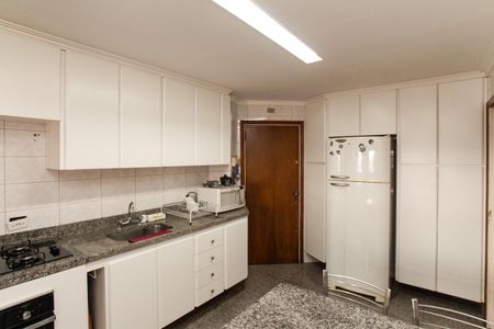 Apartamento para alugar com 117m², 2 quartos e 1 vaga Apartamento para alugar com 117m², 2 quartos e 1 vagaCozinha