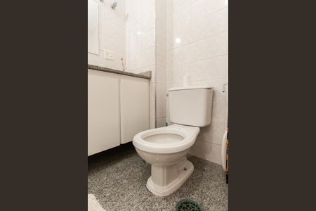 Apartamento para alugar com 117m², 2 quartos e 1 vaga Apartamento para alugar com 117m², 2 quartos e 1 vagaBanheiro da Suíte