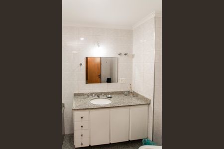 Apartamento para alugar com 117m², 2 quartos e 1 vaga Apartamento para alugar com 117m², 2 quartos e 1 vagaBanheiro da Suíte