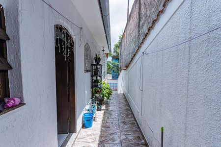 Casa para alugar com 250m², 2 quartos e 5 vagas Casa para alugar com 250m², 2 quartos e 5 vagasCorredor