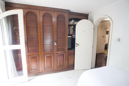 Casa à venda com 200m², 3 quartos e 2 vagasQuarto 3