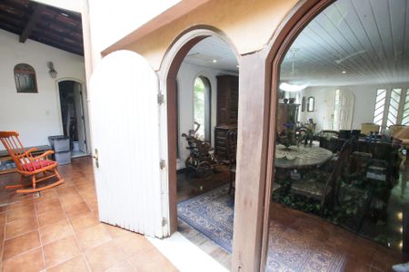 Casa à venda com 200m², 3 quartos e 2 vagasJardim de inverno