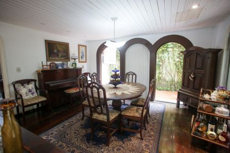 Casa à venda com 200m², 3 quartos e 2 vagasSala de jantar