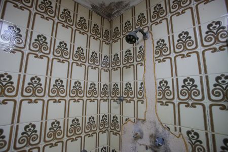 Casa à venda com 200m², 3 quartos e 2 vagasBanheiro da Suíte