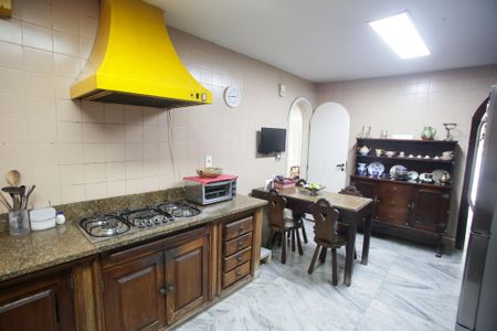 Casa à venda com 200m², 3 quartos e 2 vagasCozinha