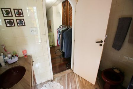 Casa à venda com 200m², 3 quartos e 2 vagasBanheiro Social