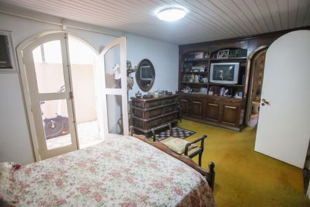 Casa à venda com 200m², 3 quartos e 2 vagasQuarto Suíte