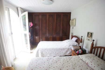 Casa à venda com 200m², 3 quartos e 2 vagasQuarto 2