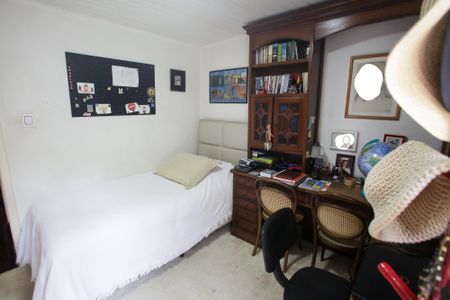 Casa à venda com 200m², 3 quartos e 2 vagasQuarto 3