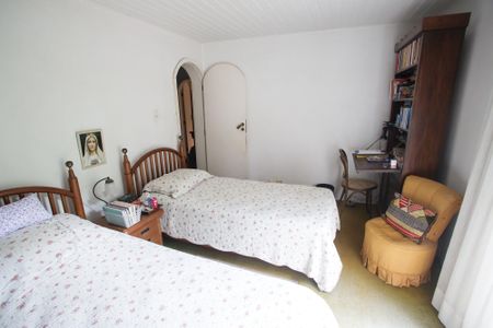 Casa à venda com 200m², 3 quartos e 2 vagasQuarto 2