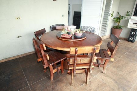 Apartamento à venda com 88m², 2 quartos e 2 vagasgou