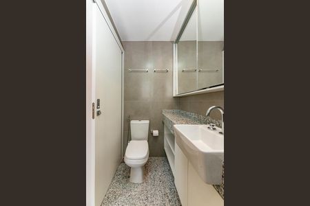 Apartamento para alugar com 70m², 2 quartos e 2 vagasBanheiro da Suíte 2