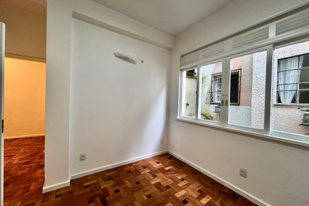 Sala  de apartamento à venda com 2 quartos, 50m² em Jardim Botânico, Rio de Janeiro