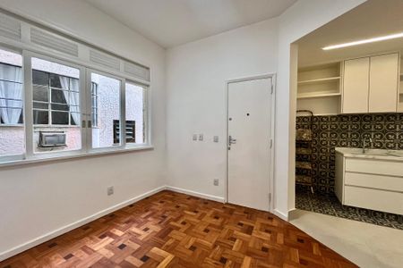 Sala  de apartamento à venda com 2 quartos, 50m² em Jardim Botânico, Rio de Janeiro