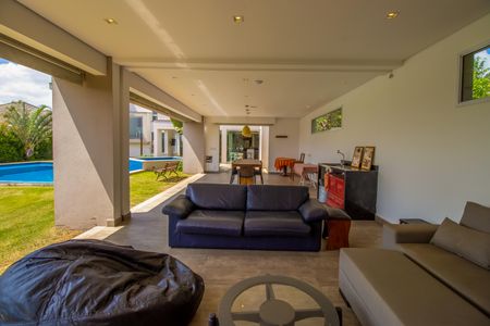 Casa de condomínio para alugar com 660m², 5 quartos e 10 vagasÁrea externa