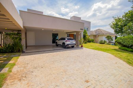 Casa de condomínio para alugar com 660m², 5 quartos e 10 vagasÁrea da frente do imóvel