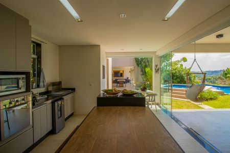 Casa de condomínio para alugar com 660m², 5 quartos e 10 vagasCozinha