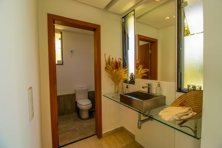 Casa de condomínio para alugar com 660m², 5 quartos e 10 vagasLavabo