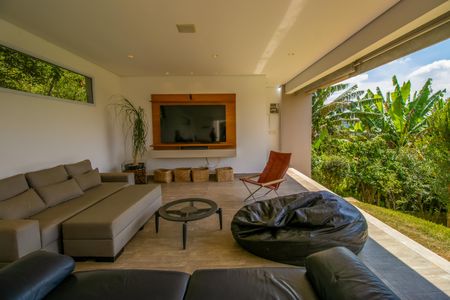 Casa de condomínio para alugar com 660m², 5 quartos e 10 vagasÁrea externa