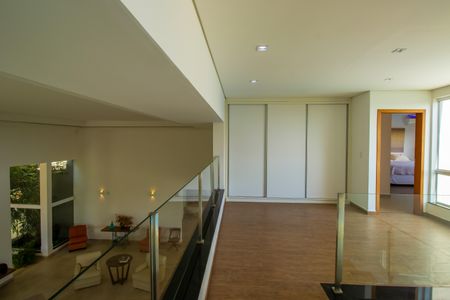 Casa de condomínio para alugar com 660m², 5 quartos e 10 vagasAndar superior