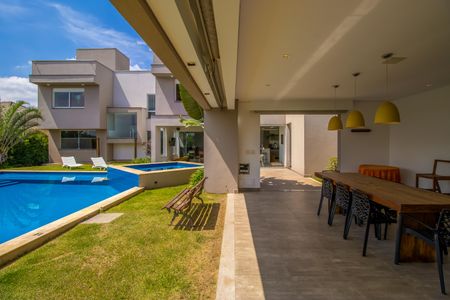 Casa de condomínio para alugar com 660m², 5 quartos e 10 vagasÁrea externa