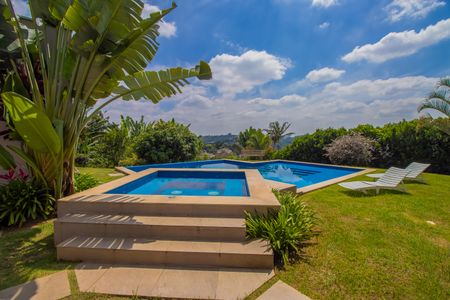 Casa de condomínio para alugar com 660m², 5 quartos e 10 vagasPiscina