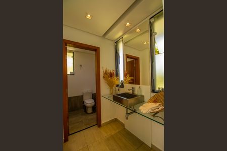 Casa de condomínio para alugar com 660m², 5 quartos e 10 vagasLavabo