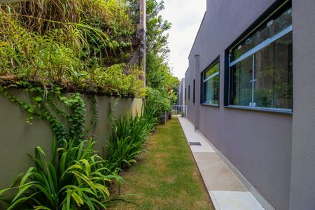 Casa de condomínio para alugar com 660m², 5 quartos e 10 vagasArea Lateral