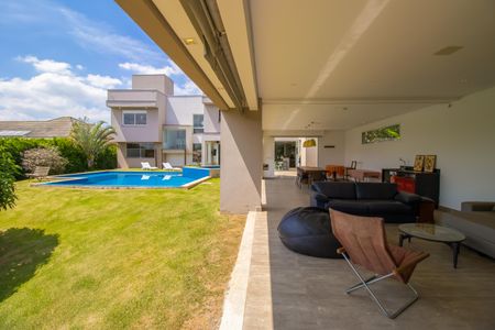 Casa de condomínio para alugar com 660m², 5 quartos e 10 vagasÁrea externa