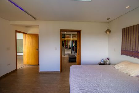 Casa de condomínio para alugar com 660m², 5 quartos e 10 vagasQuarto 3 - Suíte