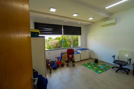 Casa de condomínio para alugar com 660m², 5 quartos e 10 vagasQuarto 1