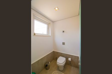 Casa de condomínio para alugar com 660m², 5 quartos e 10 vagasBanheiro do Quarto 3 - Suíte