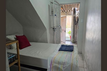 Quarto de kitnet/studio para alugar com 1 quarto, 40m² em Inhoaíba, Rio de Janeiro