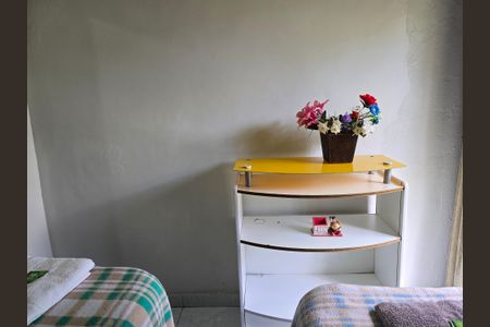 Quarto de kitnet/studio para alugar com 1 quarto, 40m² em Inhoaíba, Rio de Janeiro