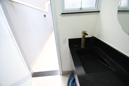 Casa à venda com 129m², 3 quartos e sem vagaBanheiro de serviço