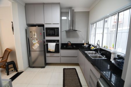 Casa à venda com 129m², 3 quartos e sem vagaCozinha