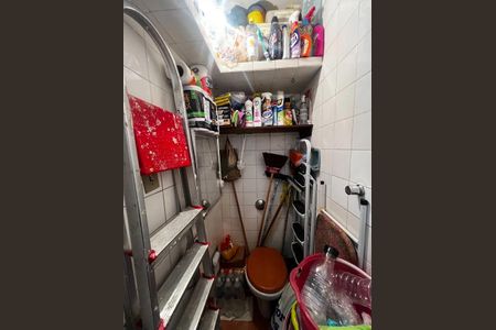 Apartamento à venda com 94m², 3 quartos e sem vaga Apartamento à venda com 94m², 3 quartos e sem vagaBanheiro de serviço