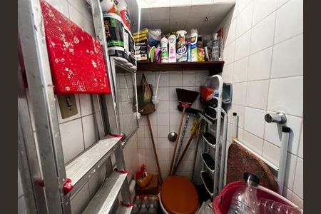 Apartamento à venda com 94m², 3 quartos e sem vaga Apartamento à venda com 94m², 3 quartos e sem vagaBanheiro de serviço