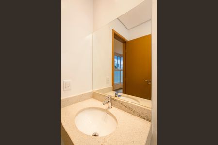 Casa de condomínio para alugar com 80m², 3 quartos e 2 vagasBanheiro da Suite