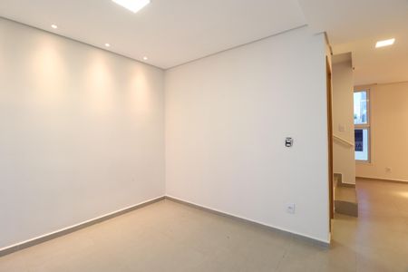 Casa de condomínio para alugar com 81m², 3 quartos e 2 vagasCopa
