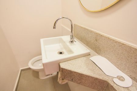 Casa de condomínio para alugar com 80m², 3 quartos e 2 vagasLavabo