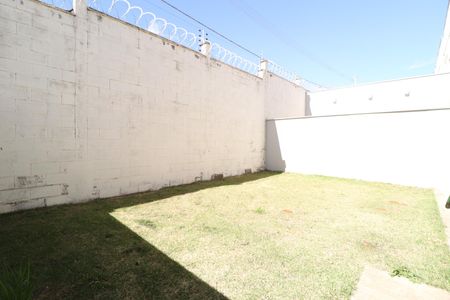Casa de condomínio para alugar com 81m², 3 quartos e 2 vagasQuintal
