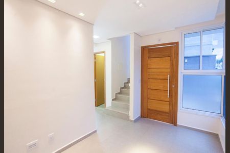 Sala de casa de condomínio para alugar com 3 quartos, 81m² em Granja Marileusa, Uberlândia