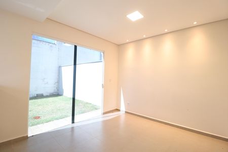 Casa de condomínio para alugar com 81m², 3 quartos e 2 vagasCopa