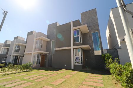 Casa de condomínio para alugar com 81m², 3 quartos e 2 vagasFachada