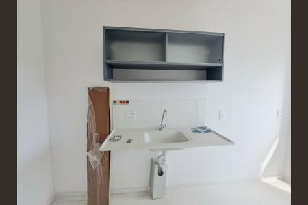 Cozinha de apartamento à venda com 2 quartos, 42m² em Jardim do Lago, Osasco